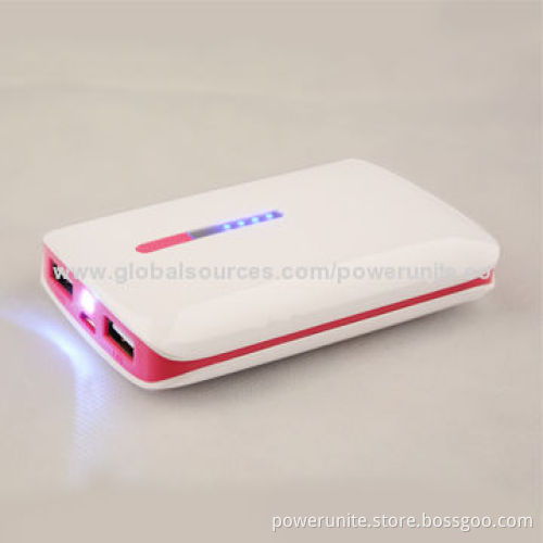Dual-USB Output Port Lithium-ion Battery Charger for iPhone and iPod, with 7,800mA Capacity
